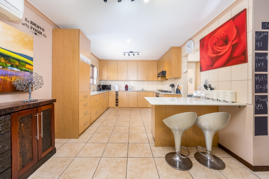 4 Bedroom Property for Sale in Vierlanden Western Cape